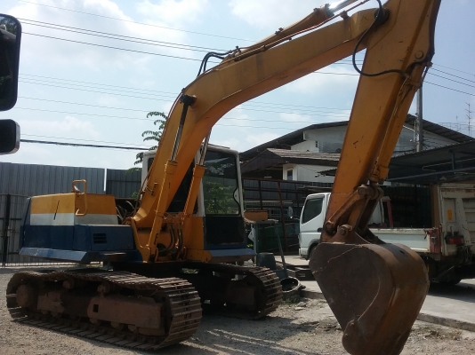 รถแมคโคร pc100-5 โคมัสสุ สภาพสวย พร้อมใช้งาน