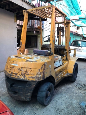 รถฟอร์คลิฟToyota 3FD25T เครื่องดีเซล 1Jเกียร์ธรรมดา เสา3ม. พร้อมใช้