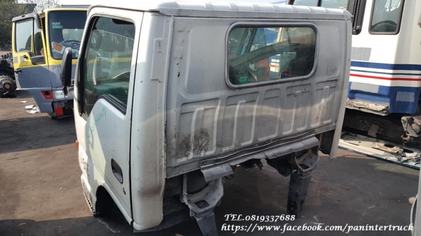 FROM JAPANขายถูกด่วนๆหัวเก๋งรถบรรทุก4 ล้อใหญ่ ,6 ล้อเล็ก /  CABIN ISUZU รุ่น: NKR , NHR , MHR69E