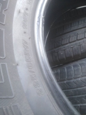 225​/65R17​ DEESTONE​ กับ BRIDGESTONE​ ปี16​ กับปี14 ชุด​ 4​ เส้น​ โทร.0814273941​ ไอ​ดี​ไลน์​ 08142