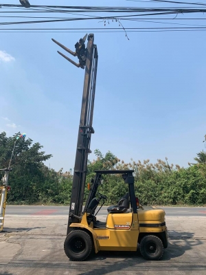 ฟอล์คลิฟต์ มือ 2 นำเข้าจากประเทศญี่ปุ่น เสาสูง  4.5-5.5 เมตร งาฮิ้ง