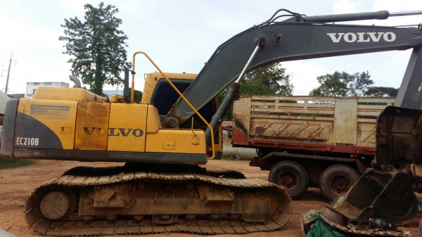 ขาย แม็คโคร VOLVO EC210B