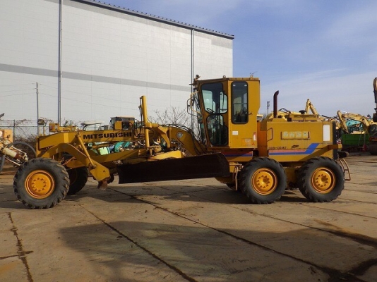 ขายรถเกรด MITSUBISHI MG430-E นำเข้าจากญี่ปุ่น สนใจติดต่อ อำพล 090-9694506/ 080-3031241 ขายรถเกรด MITSUBISHI MG430-E นำเข้าจากญี่ปุ่น สนใจติดต่อ อำพล 090-9694506/ 080-3031241