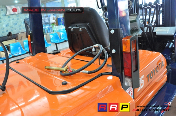 ขายรถโฟล์คลิฟท์มือสอง TOYOTA รุ่น 5FG35-20020 นำเข้าจากประเทศญี่ปุ่น 100\% ไม่เคยใช้งานในไทย ขายรถโฟล์คลิฟท์มือสอง TOYOTA รุ่น 5FG35-20020 นำเข้าจากประเทศญี่ปุ่น 100\% ไม่เคยใช้งานในไทย