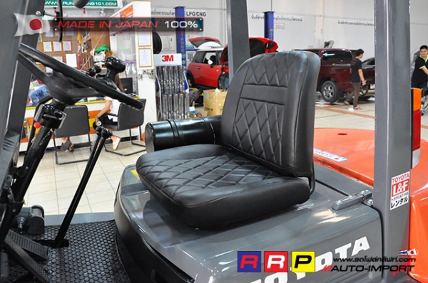 ขายรถโฟล์คลิฟท์มือสอง TOYOTA รุ่น 3FD30-30083 นำเข้าจากประเทศญี่ปุ่น 100\% ไม่เคยใช้งานในไทย ขายรถโฟล์คลิฟท์มือสอง TOYOTA รุ่น 3FD30-30083 นำเข้าจากประเทศญี่ปุ่น 100\% ไม่เคยใช้งานในไทย