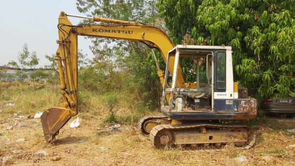 ขาย แบคโฮ KOMATSU PC60-5 เครื่อง 4BE1 ปั้มเดิม ช่วงล่างดี รถใช้งานได้ปกติ เอกสารใบซื้อขาย