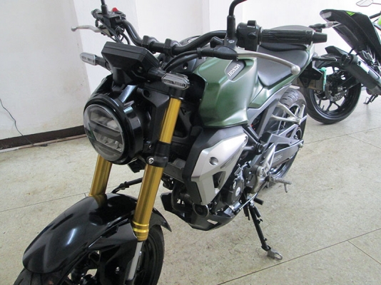 (โอนฟรี) ขาย Honda CB 150 R ไมล์แท้ 3280 กม ปี 2018 สภาพสวยเดิมๆ