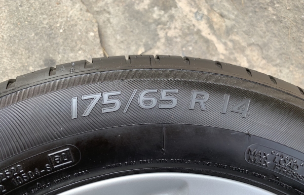 ล้อแม็ก Honda Brio Amaze ขอบ 14  พร้อมยาง 175-65-14 Michelin ปี 16 แม็กสวย ดอกยางเต็มๆ