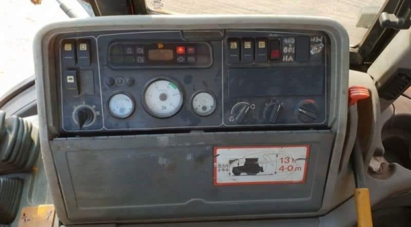 JCBตักหน้าขุดหลังขายถูก375,000บาทขับ4ล้อรขนาดใหญ่8ตันตัก2.5คิวยกสูง3เมตรเกียร์ทอร์คเครื่องดีเซล4สูบปั้มแรงรถเพื่งนำเข้ามาการันตีใช้ดีจริงๆราคาถูกสนใจโทร081-989-1989หรั่งครับ