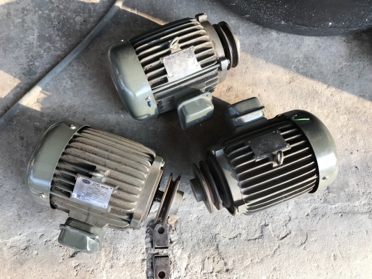 ( เหลือ 1ตัวครับ )ขายมอเตอร์ไฟฟ้า Teco(Carreir) 3HP. 380V 1450rpm. สภาพสวยเดิมๆ หมุนนิ่ม พร้อมใช้งาน มี 3ตัวครับ ราคาตัวละ 2,600 บาท