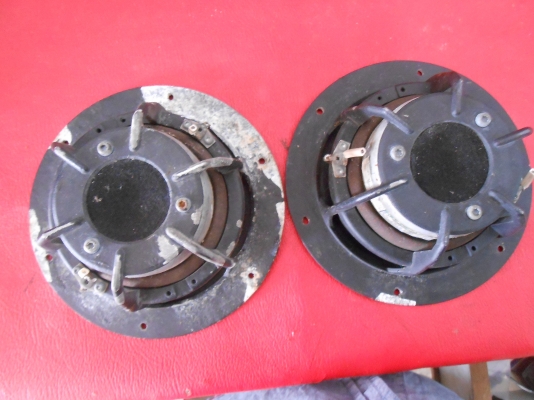 ลำโพง6.5 นิ้ว Dynaudio ขายตามสภาพ ใช้งานได้ปกติ