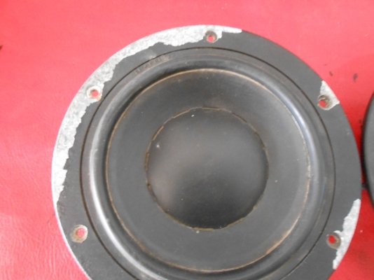 ลำโพง6.5 นิ้ว Dynaudio ขายตามสภาพ ใช้งานได้ปกติ