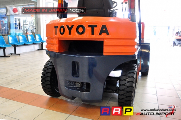 ขายรถโฟล์คลิฟท์มือสอง TOYOTA รุ่น 5FGL20-40325 นำเข้าจากประเทศญี่ปุ่น 100\% ไม่เคยใช้งานในไทย