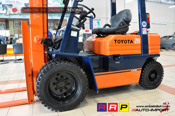ขายรถโฟล์คลิฟท์มือสอง TOYOTA รุ่น 5FGL20-40325 นำเข้าจากประเทศญี่ปุ่น 100\% ไม่เคยใช้งานในไทย