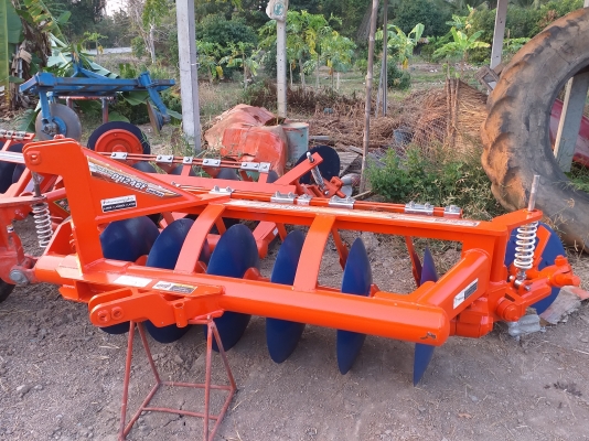 ขายคูโบต้าL4708พร้อมผานพรวนตราช้างราคา390,000ต่อรองได้นะค่ะ