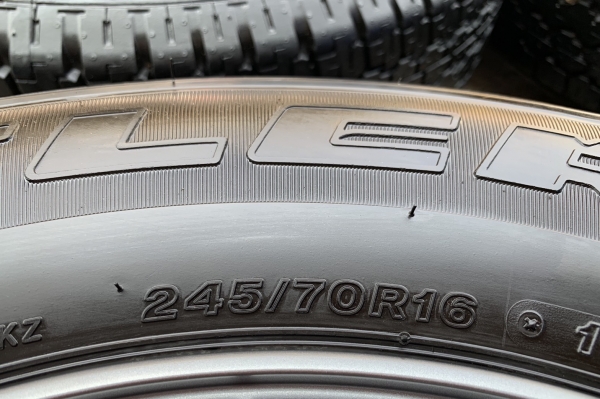 ล้อแม็ก ISUZU D-MAX X-Series ขอบ 16 สีรมดำแท้ พร้อมยางป้ายแดง Bridgestone 245-70-16 ปี 18 แม็กสวย ดอกยางเต็มๆ มีตุ่ม