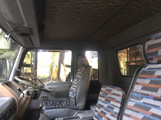 ขาย หัวสิบล้อ HINO สิงไฮเทค สีใหม่ มีขาดีดหน้า-ขาคำ้หลัง คันเกียร์ กันชน เบาะภายในใหม่ พร้อมใช้