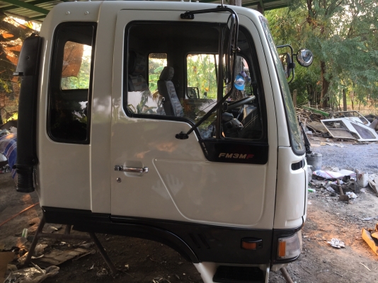 ขาย หัวสิบล้อ HINO สิงไฮเทค สีใหม่ มีขาดีดหน้า-ขาคำ้หลัง คันเกียร์ กันชน เบาะภายในใหม่ พร้อมใช้