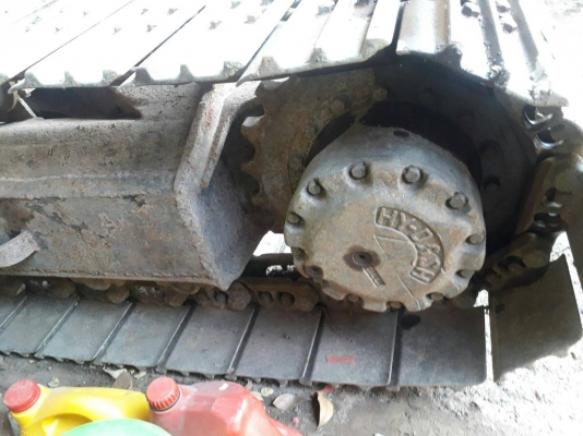 ขายรถแบคโฮโคมัสสุ PC100-5 แอร์พร้อมไฟตัดเอกไม่มีเอกสารราคา 395,000