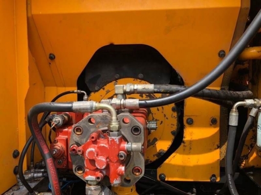 ขาย 1,050,000 บาท HYUNDAI  ROBEX 160-7 ทำงาน 3,990 ชม. เครื่องดี ปั้มแรง โช่หนา เอวแน่น ช่วงเต็ม สภาพ 3,990 ชม ไฟฟ้าครบ แอร์มี เอกสารเล่มทะเบียน  รถอยู่  นครปฐม โทร 0610710295  สนใจ รายการสินค้า อื่นๆ ที่ เว็ปไชค์ Truck2Hand https://www.truck2hand.com/ind