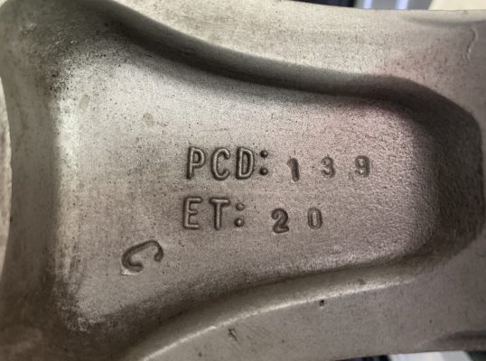 ล้อแม็ก 6รู139 TAM ขอบ 17 สีบอร์นเงิน พร้อมยาง 265-65-17 Maxxis ปลายปี 15