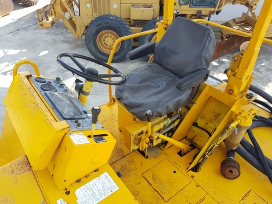 ขายรถบดล้อยาง ยี่ห้อ SAKAI T600 นำเข้าจากประเทศญี่ปุ่นแท้ 100\% สภาพสวย ไม่เคยใช้งานในไทย