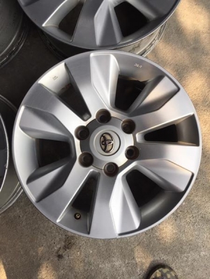 ล้อรีโว่17+น๊อต มีลอยตามการใช้งาน#ชุด4วง4900บ. ราคานี้รับเอง สนใจโทร0879050181.จัดส่งได้ทั่วไทยครับ