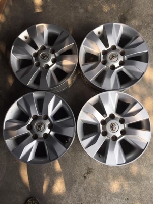 ล้อรีโว่17+น๊อต มีลอยตามการใช้งาน#ชุด4วง4900บ. ราคานี้รับเอง สนใจโทร0879050181.จัดส่งได้ทั่วไทยครับ