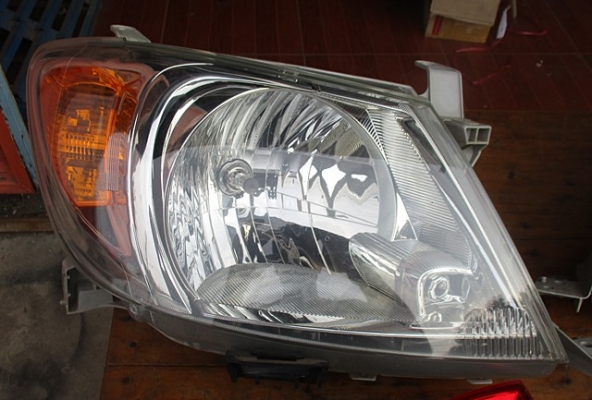 ชุดไฟ หน้า-หลัง วีโก้ ปี2008