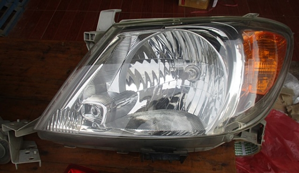 ชุดไฟ หน้า-หลัง วีโก้ ปี2008