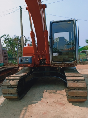 ขายจ้าHITACHI EX120-5เก่านอกแท้  สภาพสวย 6,xxxชั่วโมง  พร้อมใช้ โทร 089-3818694 จ๊อย