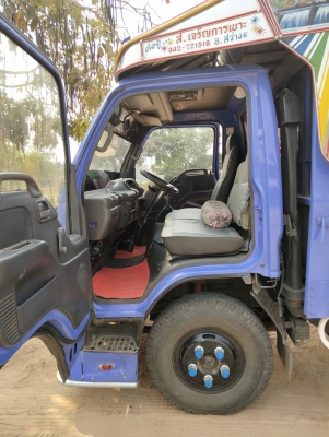 ขาย 6 ล้อโดยสาร isuzu 130 เเรงม้า เครื่องเทอร์โบ รถห้างเเท้ ยาว 4.3 เมตร สภาพสวย