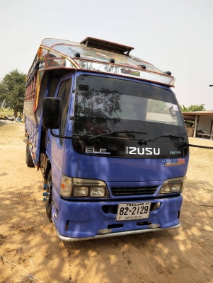 ขาย 6 ล้อโดยสาร isuzu 130 เเรงม้า เครื่องเทอร์โบ รถห้างเเท้ ยาว 4.3 เมตร สภาพสวย