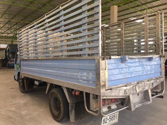 ดาวน์80,000 ขายรถ6ล้อ NPR 120แรง ฝาขาว ปี42 กระบะเลส ภายในสวย เอกสารพร้อมโอน ราคา390,000 สนใจโทร 090