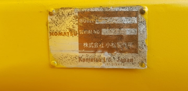 KOMATSU PC200-6 บูมยาว (086-5003800 ท่าม่วงแทรกเตอร์)