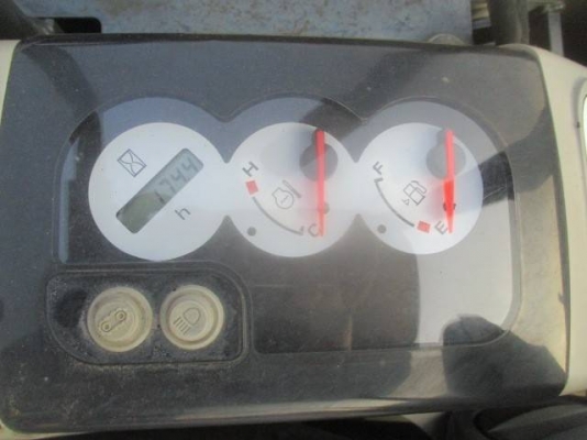 เคลียร์สต๊อค 3ตัน ขาย PC30MR-2 ปี2006 จากญี่ปุ่นแท้ๆ สภาพดีๆ 092-929-9942 ธีรเทพ