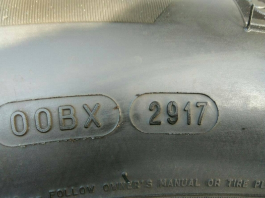 ขายยาง 265/60R18 มิชลิน ปี17 ดอกเต็มสวยสดมาก ชุดละ 6900 บาท พร้อมใส่ ถ่วง ฟรี ขายยาง 265/60R18 มิชลิน ปี17 ดอกเต็มสวยสดมาก ชุดละ 6900 บาท พร้อมใส่ ถ่วง ฟรี