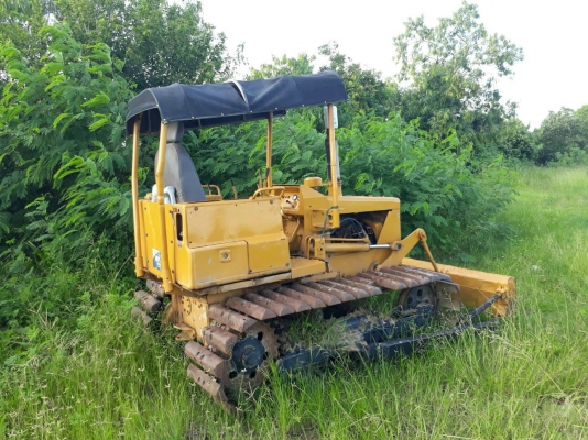 ขายรถแทรคเตอร์ KOMATSU D20P-5 สไลด์ใบมีด ราคา 185000