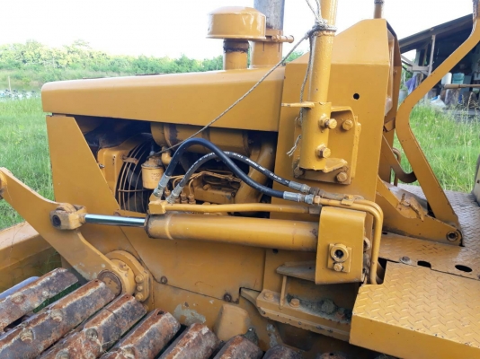 ขายรถแทรคเตอร์ KOMATSU D20P-5 สไลด์ใบมีด ราคา 185000