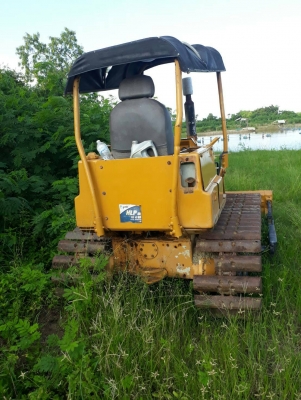 ขายรถแทรคเตอร์ KOMATSU D20P-5 สไลด์ใบมีด ราคา 185000 ขายรถแทรคเตอร์ KOMATSU D20P-5 สไลด์ใบมีด ราคา 185000