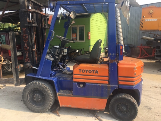 รถฟอร์คลิฟทโตโยต้า2ตันรุ่น5 ดีเซลขายด่วน 70000