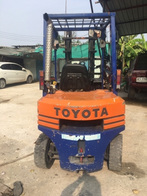 รถฟอร์คลิฟทโตโยต้า2ตันรุ่น5 ดีเซลขายด่วน 70000