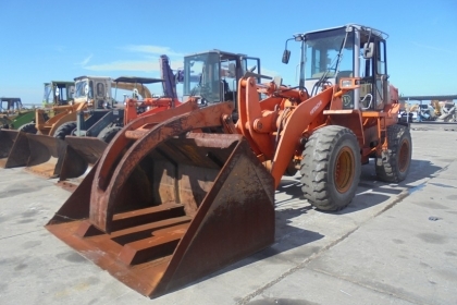 ขายรถตักล้อยาง KOMATSU WA100-1 (สภาพดี)