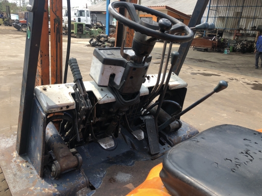 โฟร์คลิฟ TOYOTY 3ตัน เสา4เมตร