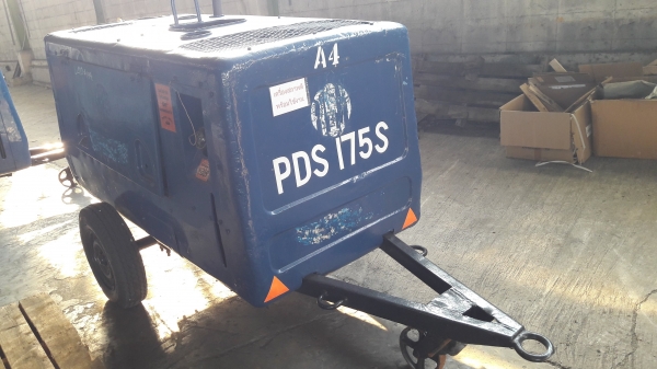 ขายเครื่องปั๊มลม แบบลากจูง Airman PDS175S # ขนาด 7 บาร์ 175cfm เครื่อง ISUZU C240 สภาพดี พร้อมใช้ 110000 บาท โทร084-5424150 line id : rapinzat