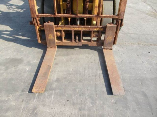 ขาย FORKLIFT TOYOTA 3FD25 เก่าญี่ปุ่น เดิมๆ ตามสภาพ ขาย FORKLIFT TOYOTA 3FD25 เก่าญี่ปุ่น เดิมๆ ตามสภาพ