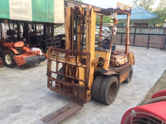 ขาย FORKLIFT TOYOTA 3FD25 เก่าญี่ปุ่น เดิมๆ ตามสภาพ ขาย FORKLIFT TOYOTA 3FD25 เก่าญี่ปุ่น เดิมๆ ตามสภาพ