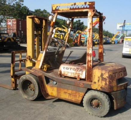 ขาย FORKLIFT TOYOTA 3FD25 เก่าญี่ปุ่น เดิมๆ ตามสภาพ ขาย FORKLIFT TOYOTA 3FD25 เก่าญี่ปุ่น เดิมๆ ตามสภาพ