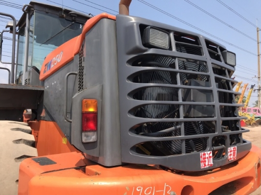 ขายรถตักล้อยาง HITACHI ZW250 ปี 2012 นำเข้าเองจากญี่ปุ่น สภาพสวยพร้อมใช้ มีVDOการทำงานครับ ขายรถตักล้อยาง HITACHI ZW250 ปี 2012 นำเข้าเองจากญี่ปุ่น สภาพสวยพร้อมใช้ มีVDOการทำงานครับ