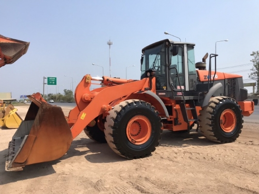ขายรถตักล้อยาง HITACHI ZW250 ปี 2012 นำเข้าเองจากญี่ปุ่น สภาพสวยพร้อมใช้ มีVDOการทำงานครับ ขายรถตักล้อยาง HITACHI ZW250 ปี 2012 นำเข้าเองจากญี่ปุ่น สภาพสวยพร้อมใช้ มีVDOการทำงานครับ